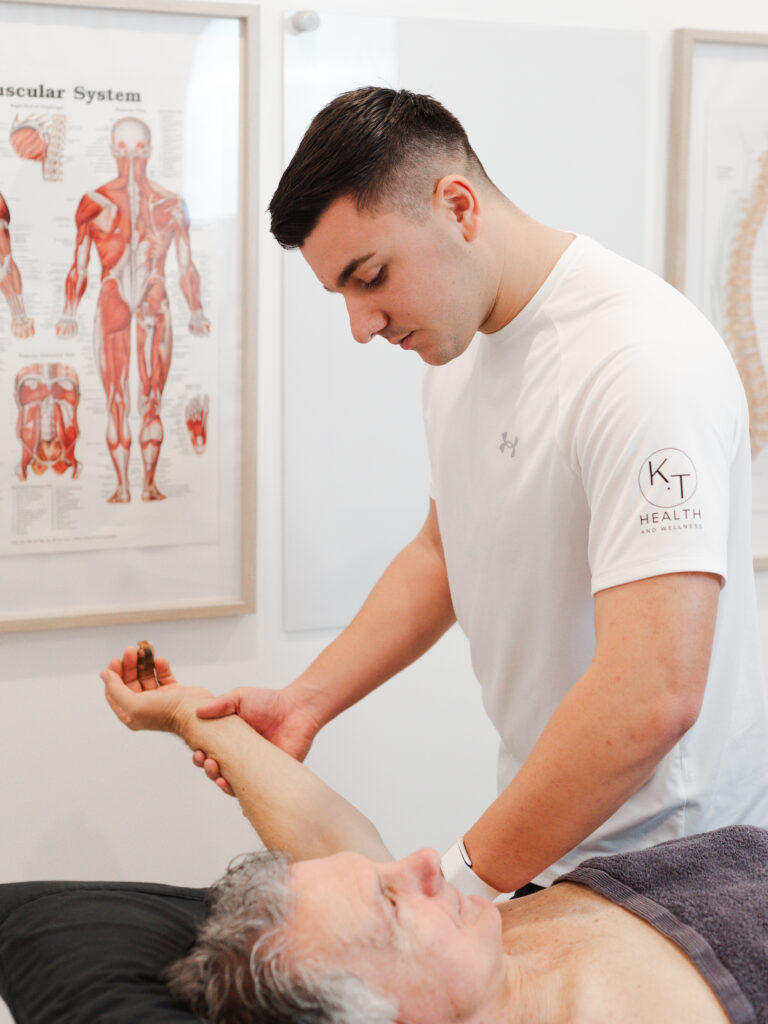 Chiro Penshurst, Chiro in Penshurt, chiro near me, sports chiro, chiro, dr louie